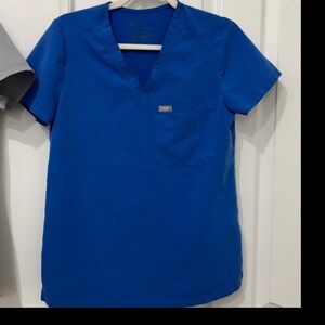 Figs Women's Cement Catarina™ - One-Pocket Scrub Top - XS / royal blue